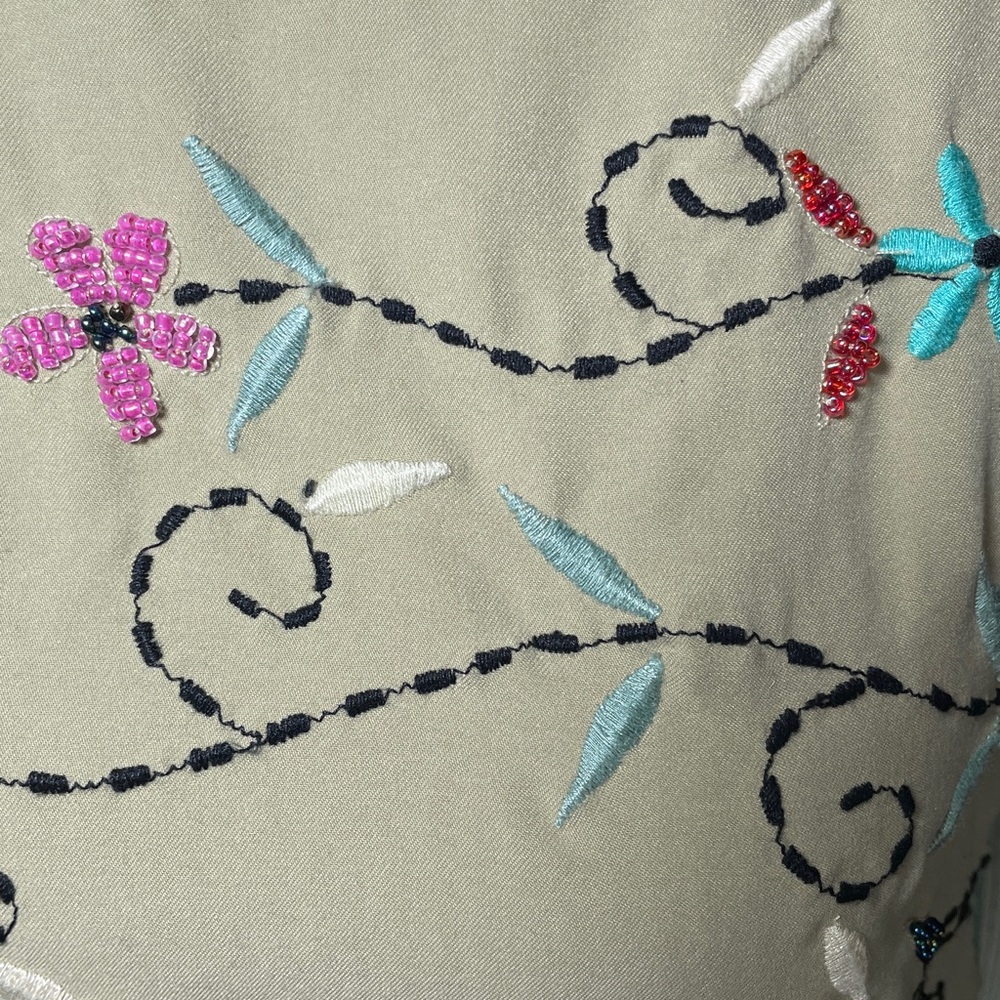 Faith by Celia Forrester Embroidered Floral Patchwork Long Sleeve Top Sage Taupe - Picture 2 of 8